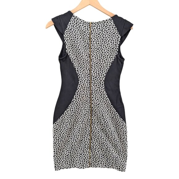 Express Bodycon Mini Dress Black White Animal Print Cap Sleeve Stretch Size 2 - Picture 2 of 10
